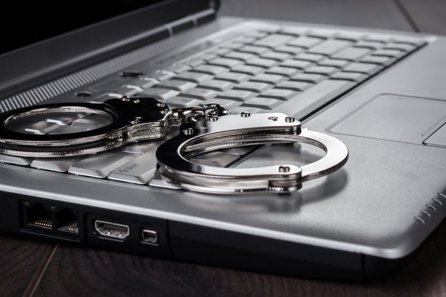 The University of Bolton’s BA (Hons) Crime and Criminal Justice (Top-up) degree investigates the approaches applied to crime, deviance and victimisation. Our industry experienced academic staff will support you to develop Honours-level skills in safeguard